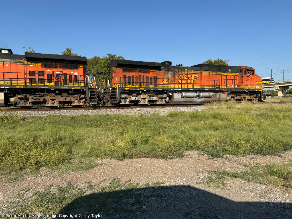 BNSF 5642